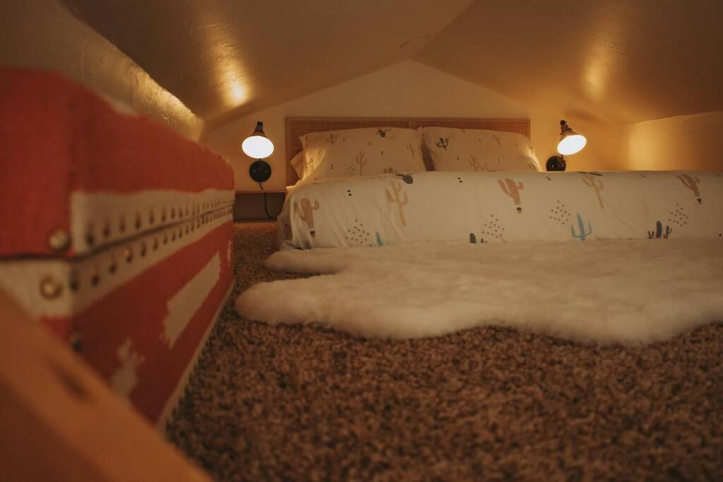 Agave Tiny House At Cactus Flower-Hot Tub-Pet Friendly-No Pet Fees! Albuquerque Dış mekan fotoğraf