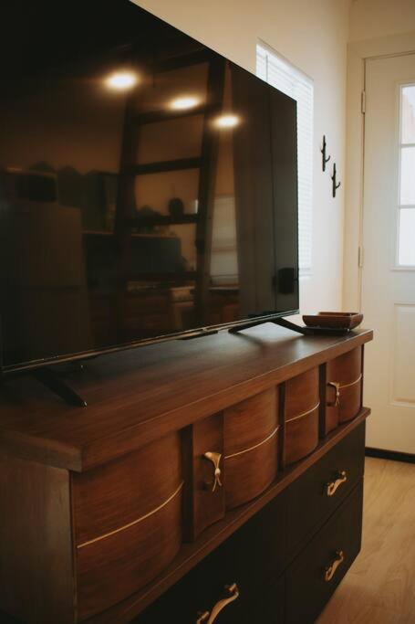 Agave Tiny House At Cactus Flower-Hot Tub-Pet Friendly-No Pet Fees! Albuquerque Dış mekan fotoğraf