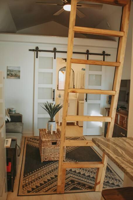 Agave Tiny House At Cactus Flower-Hot Tub-Pet Friendly-No Pet Fees! Albuquerque Dış mekan fotoğraf