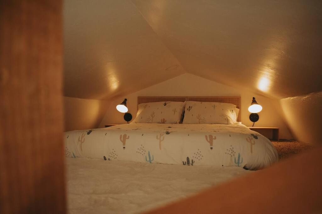 Agave Tiny House At Cactus Flower-Hot Tub-Pet Friendly-No Pet Fees! Albuquerque Dış mekan fotoğraf